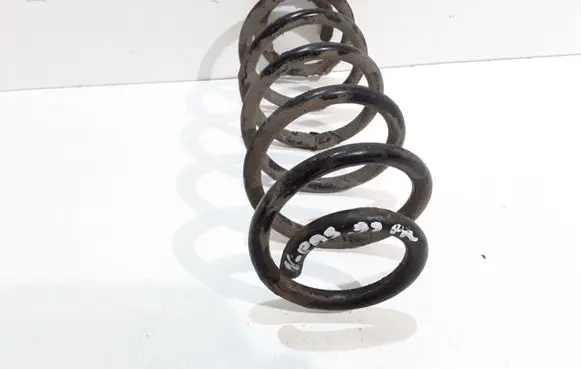 Volkswagen PASSAT B5 Front coil spring rubber mount 