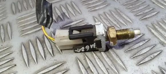 Mazda 626 Brake pedal sensor switch