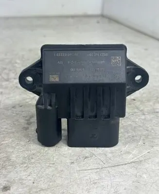 Glow plug pre-heat relay