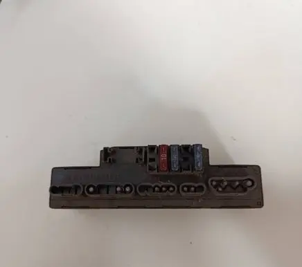 Mercedes-Benz E W210 Fuse module A2105400372
