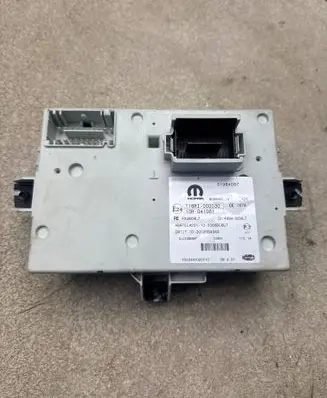 Fiat 500L Central body control module 51984087 10R041061 116RI000030