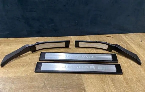 Jaguar XF X250 Front sill trim cover DX2M13200A DX2M13201A 8X23F13244A
