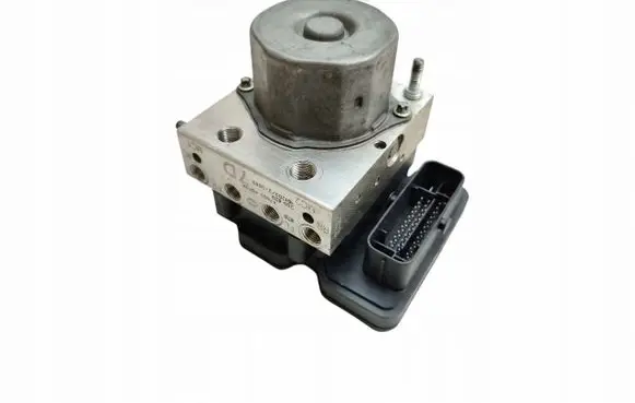 Nissan Bluebird Sylphy II Master brake cylinder