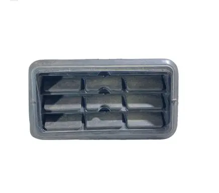 Quarter panel pressure vent