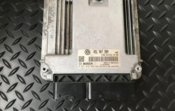 Volkswagen PASSAT B6 Engine control unit/module 03L907309 0281015029 1039S30090