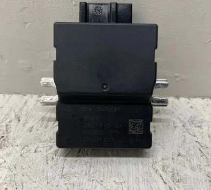 BMW 1 F20 F21 Fuel injection pump control unit/module 7476687 26043152A