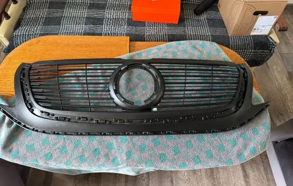 Mercedes-Benz EQV 447 Front bumper upper radiator grill A4478806502