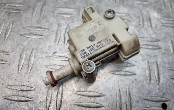 Volkswagen Eos Fuel tank cap lock 1Q0810773