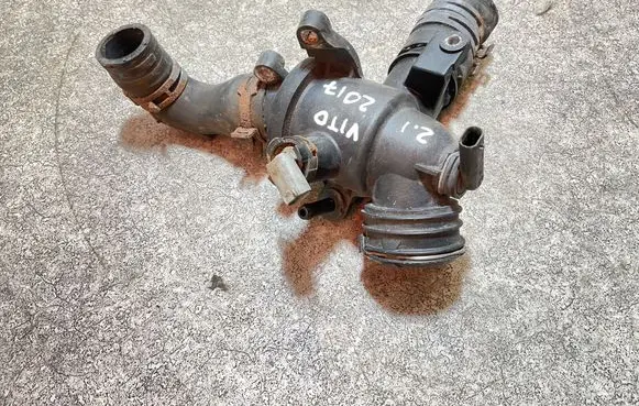 Mercedes-Benz Sprinter W906 Thermostat/thermostat housing A6512001500