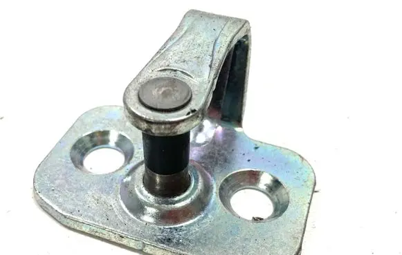 Opel Antara Front door lock loop/hook striker 7D27