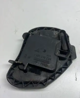Volkswagen Touran I Headlight/headlamp dust cover 1305239235