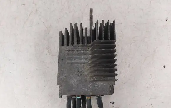 Audi A4 S4 B6 8E 8H Coolant fan relay 873487F 8E0959501F 00483213