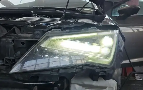 Seat Leon (5F) Headlight/headlamp 5F1941007E IMPRK1580104
