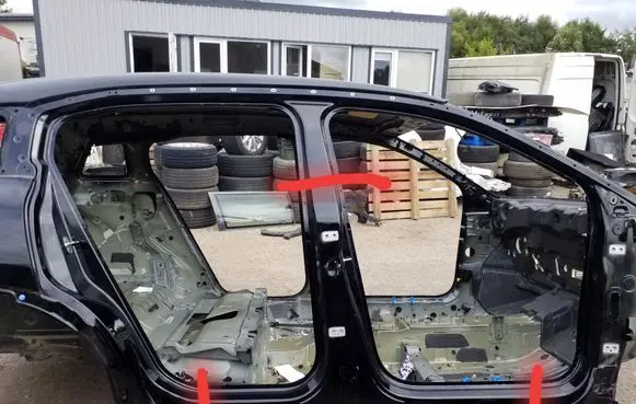 Citroen C5 Aircross Pillar (middle) 