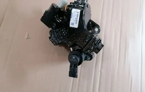 Opel Astra L Fuel injection high pressure pump 0445010256