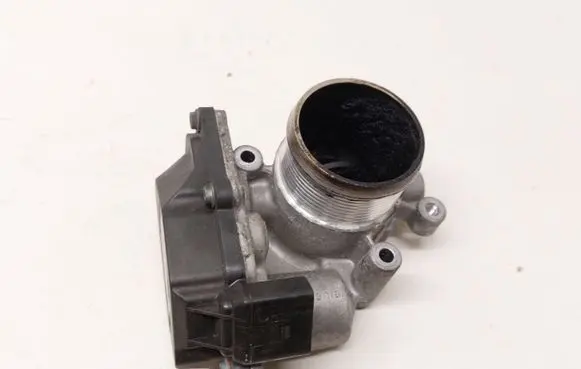 Volkswagen Scirocco Throttle valve 03L128063K A2C53369978