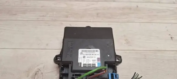 Mercedes-Benz A W169 Door control unit/module A1698204426 05072311