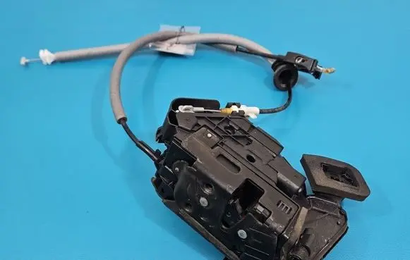 Skoda Octavia Mk4 Front door lock B6C5TB837016C IMPRK1564106