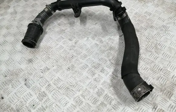 Intercooler hose/pipe