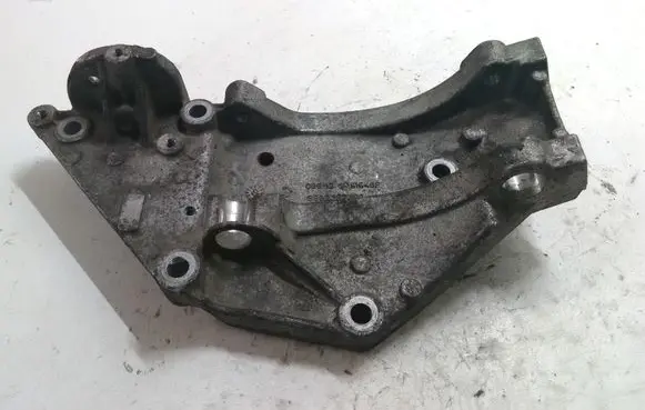 Citroen C4 Grand Picasso Generator/alternator bracket 9682367380