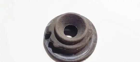 Audi TT Mk1 Front coil spring rubber mount 1j0512149b