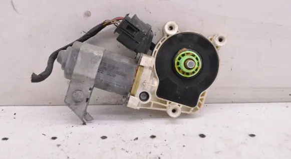 BMW 5 E60 E61 Front door electric window regulator 6922267