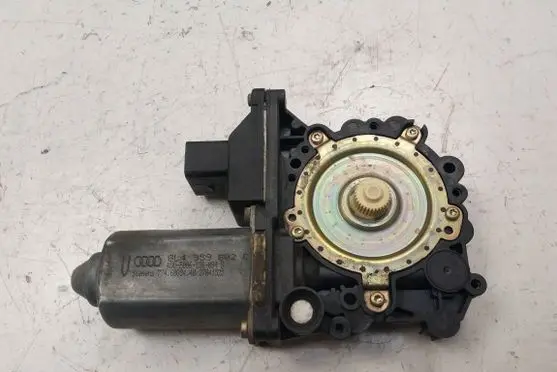 Audi A3 S3 8L Front door window regulator motor 8L4959802C