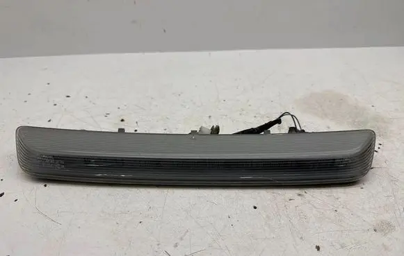 Toyota Avensis T270 Third/center stoplight 89076394
