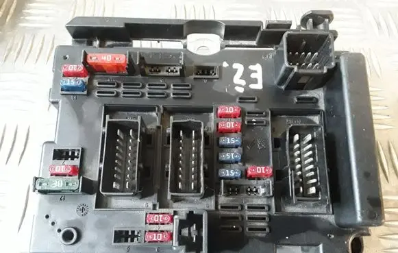 Peugeot 307 Comfort/convenience module 9643538180 BSMB2 12533222