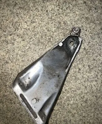 BMW 5 E34 Engine mounting bracket 1133362