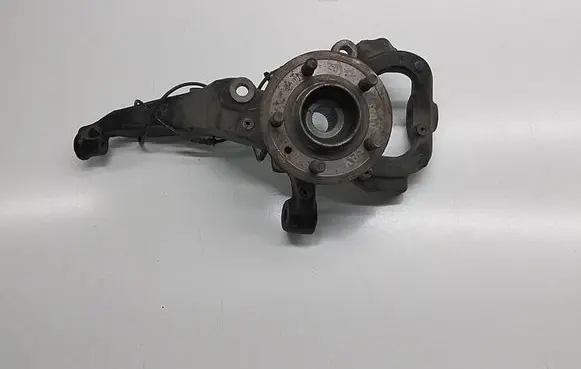 Land Rover Discovery 4 - LR4 Front wheel hub LR045824