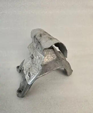 Porsche Macan (95B) Engine mounting bracket 8K0199388