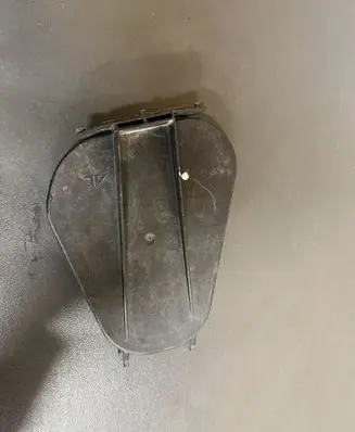 Headlight/headlamp dust cover