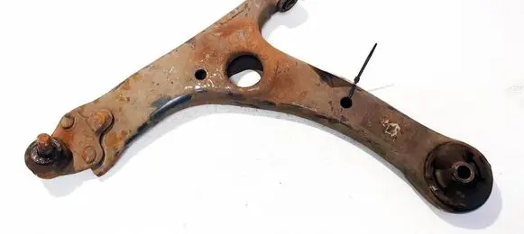 Toyota Avensis T250 Front lower control arm/wishbone 