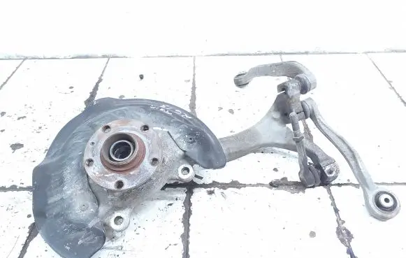 Audi A6 S6 C6 4F Front wheel hub spindle knuckle 4F0257