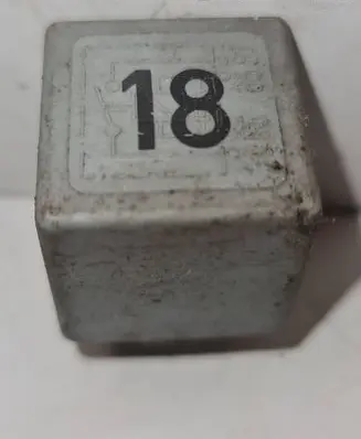 Volkswagen Golf IV Other relay 191937503 22204007 12VA0A
