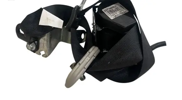 Nissan Leaf I (ZE0) Front seatbelt 6236600