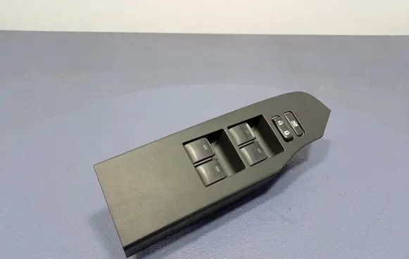 Toyota Auris E180 Electric window control switch 8404002120