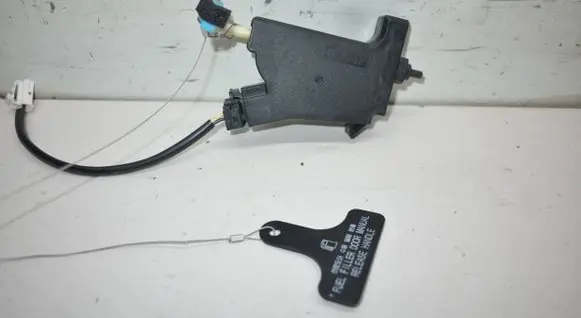 KIA Niro Fuel cap flap release cable 