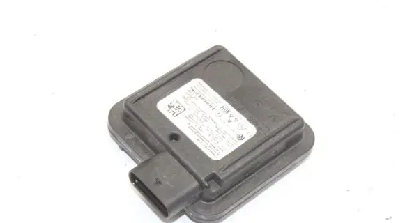 Tesla Model S Other devices 109781400A