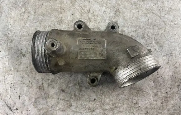 Volvo V70 Intercooler hose/pipe 08631538