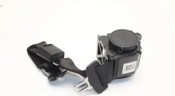 BMW 2 F44 Middle seatbelt (rear) 7488775