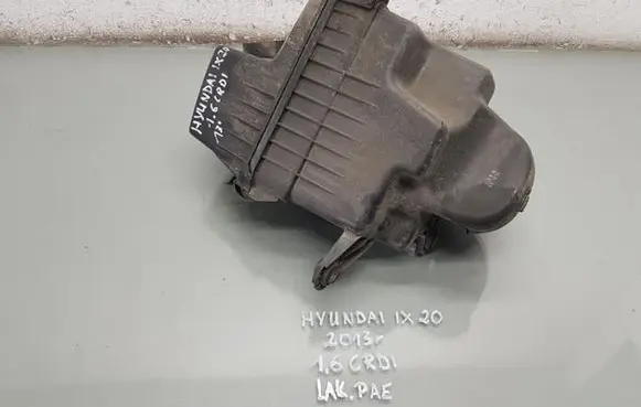 Hyundai ix20 Air filter box