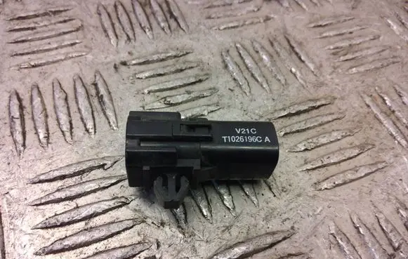 Nissan Leaf II (ZE1) Outside/exterior temperature sensor T1026196C