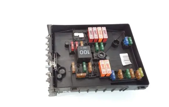 Audi A3 S3 8P Fuse module 1K0937125