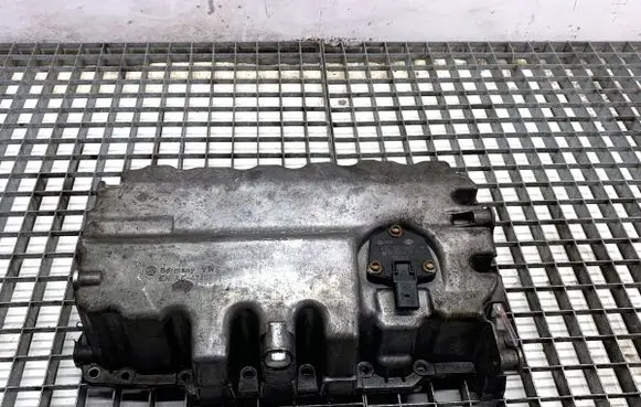 Volkswagen PASSAT B7 Oil sump 