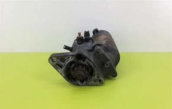 Toyota Yaris Starter motor 2810033040