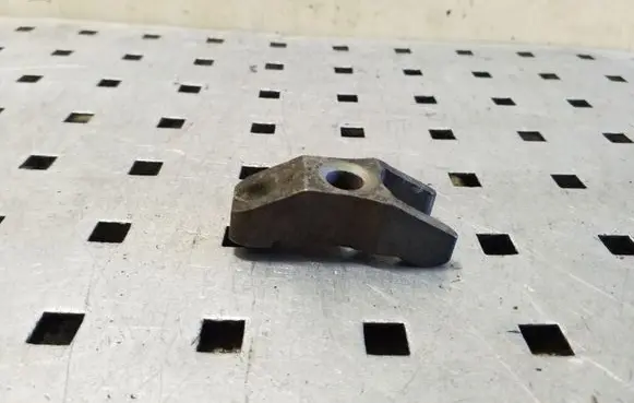 Audi 80 90 S2 B4 Fuel Injector clamp holder