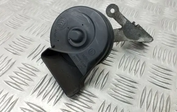Volkswagen PASSAT B7 Horn signal 7N0951221A 3AA951182A