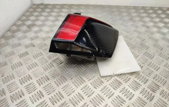 Peugeot 3008 II Rear/tail lights 9810477080